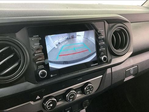 Used 2020 Toyota Tacoma SR image 27