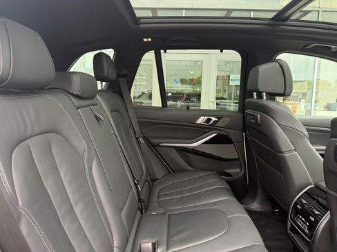 Used 2022 BMW X5 M50i AWD/4WD image 10