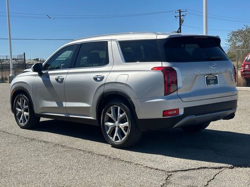 Used 2022 Hyundai Palisade SEL w/ Convenience Package image 4