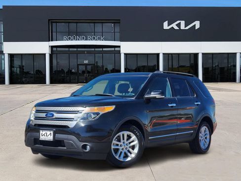 Used 2013 Ford Explorer XLT FWD image 1