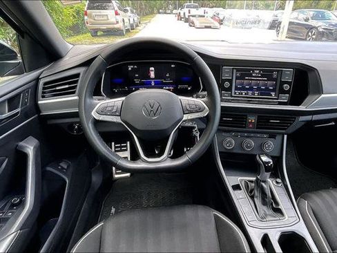 Certified 2024 Volkswagen Jetta Sport FWD image 18