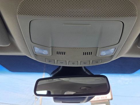 Used 2019 Ford Edge SEL image 24