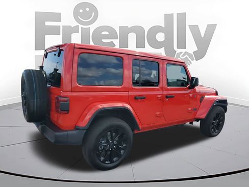 Used 2025 Jeep Wrangler Sahara w/ Safety Group image 5
