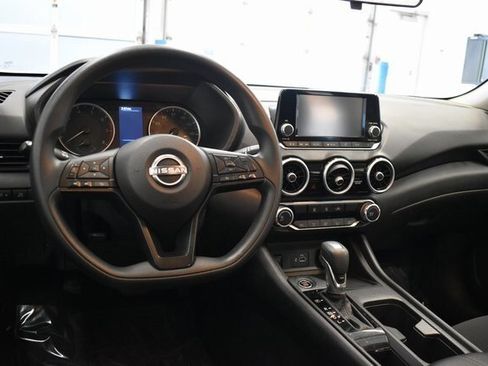 Used 2025 Nissan Sentra S image 25
