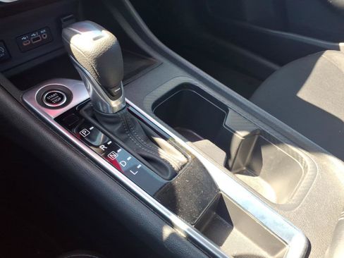 Used 2025 Nissan Sentra SV FWD image 19