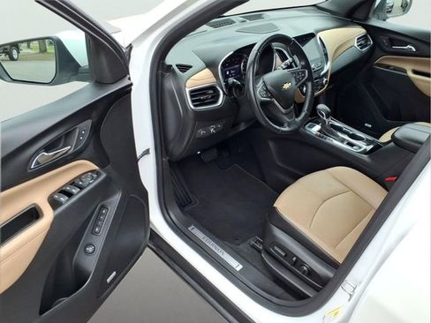 Used 2022 Chevrolet Equinox Premier AWD/4WD image 10