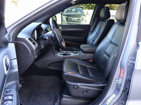 Used 2021 Jeep Grand Cherokee Limited image 18