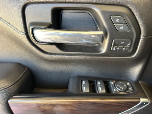 Used 2019 GMC Sierra 1500 SLT w/ SLT Premium Plus Package AWD/4WD image 11