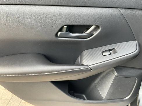 Used 2024 Nissan Sentra S FWD image 31