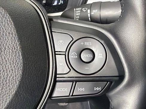 Used 2026 Toyota Corolla SE FWD image 25