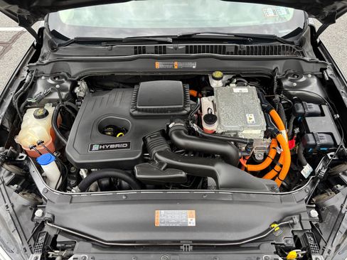 Used 2020 Ford Fusion SE image 46