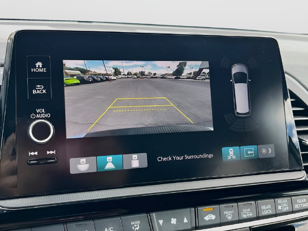 Used 2025 Honda Odyssey Elite image 14