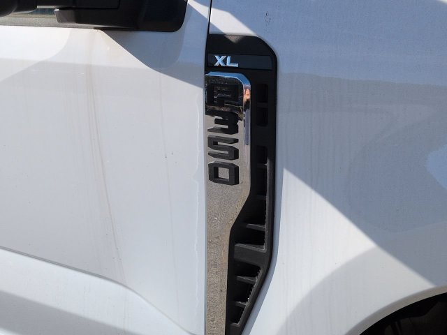 Used 2025 Ford F350 XL w/ XL Chrome Package RWD image 14