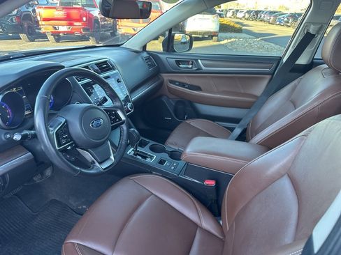 Used 2018 Subaru Outback 3.6R Touring w/ Popular Package #3 image 14