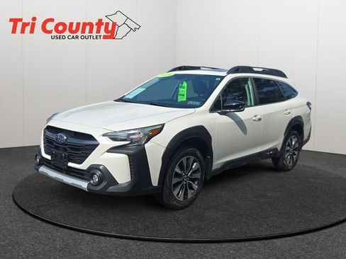 Used 2023 Subaru Outback Limited XT AWD/4WD image 3