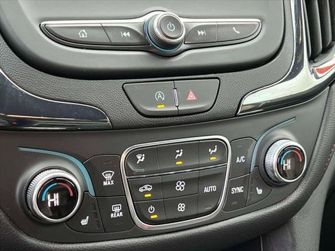 Used 2024 Chevrolet Equinox RS image 29