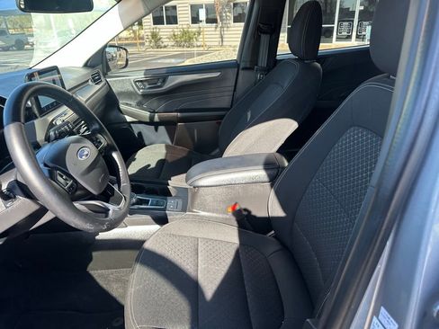 Used 2024 Ford Escape Active image 11