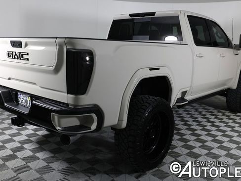 Used 2026 GMC Sierra 2500 AT4X image 5