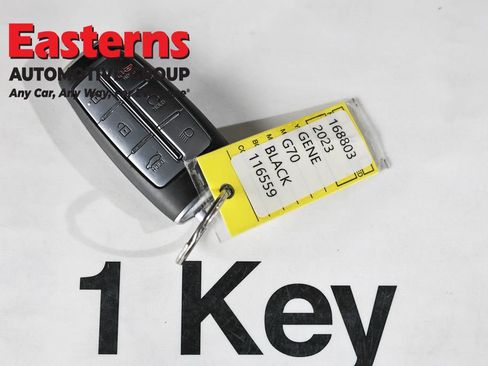 Used 2023 Genesis G70 2.0T image 26