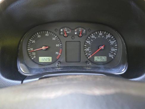 Used 2002 Volkswagen Golf GLS image 21