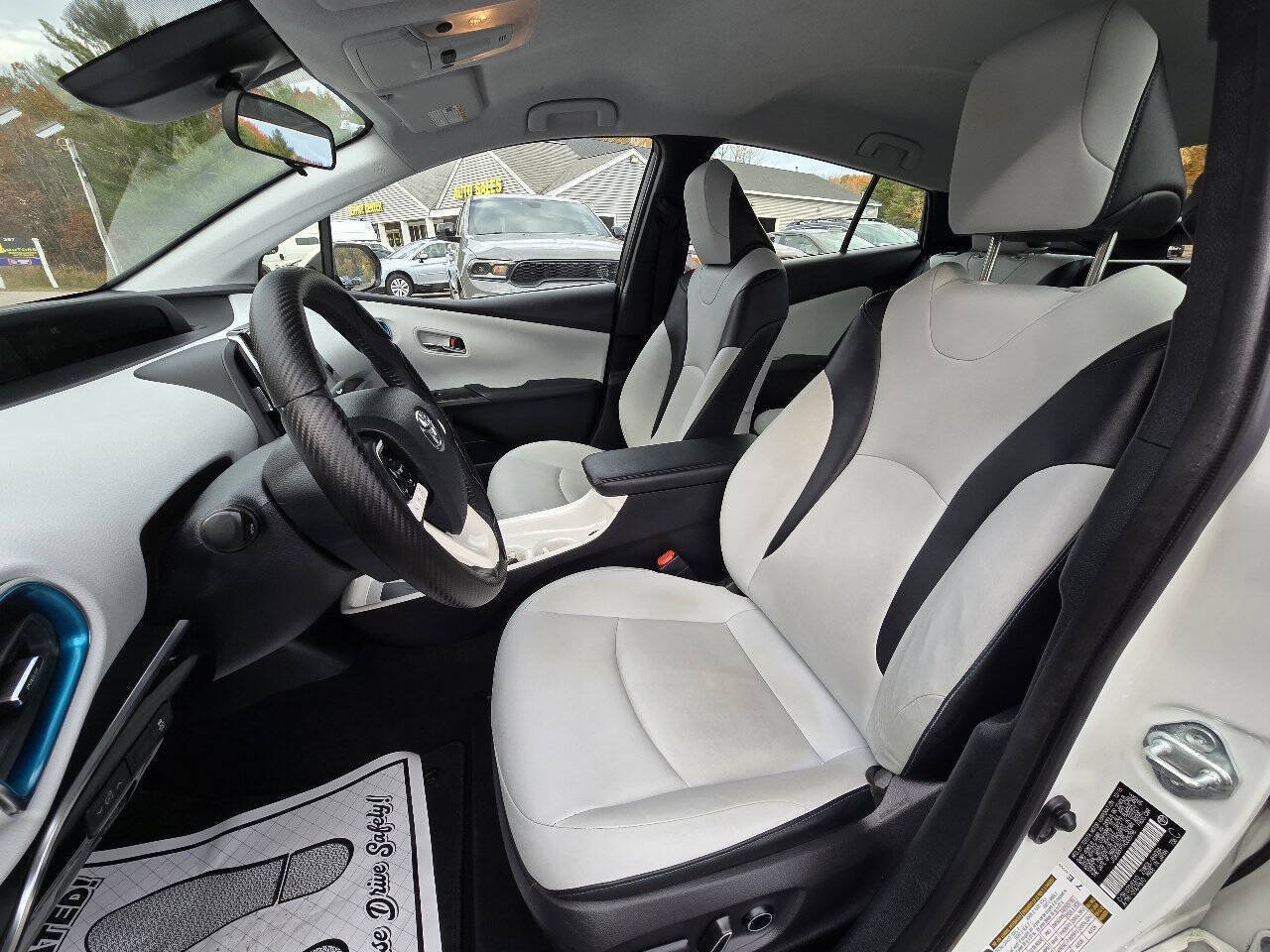 Used 2017 Toyota Prius Prime Premium w/ Carpet Mat Package FWD image 18