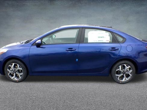 Used 2021 Kia Forte LXS FWD image 13