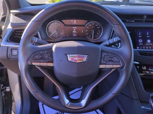 Certified 2023 Cadillac XT6 Luxury image 9