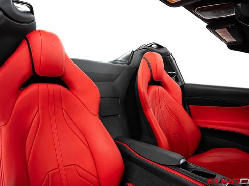 Used 2022 Ferrari 812 GTS image 39