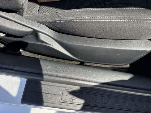 Used 2016 Ford Mustang Coupe RWD image 43