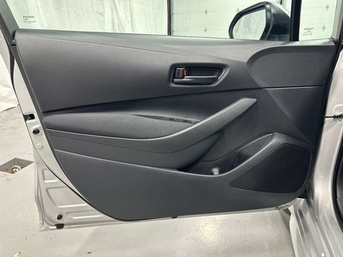 Used 2026 Toyota Corolla LE FWD image 8