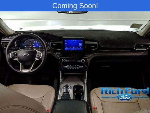 Certified 2023 Ford Explorer Limited w/ Equipment Group 301A image 7