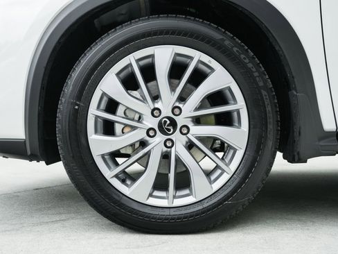 Used 2025 INFINITI QX50 Luxe image 29