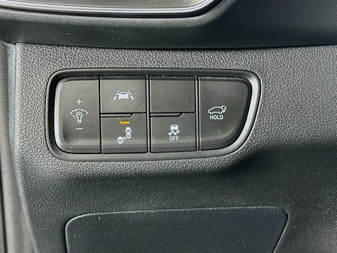 Used 2019 Hyundai Santa Fe Limited FWD image 17
