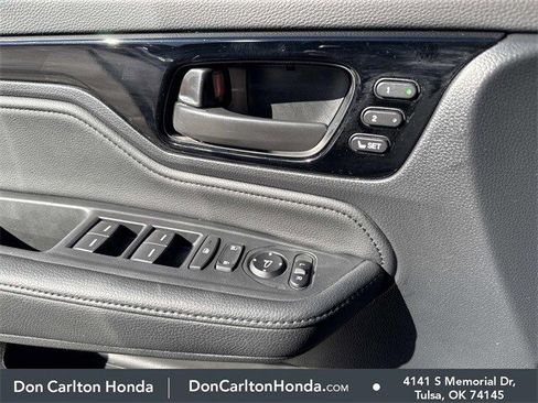 Used 2025 Honda Odyssey Touring image 9