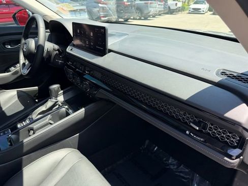 Used 2024 Honda Accord Touring image 21