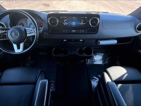 Used 2023 Mercedes-Benz Sprinter 2500 image 16