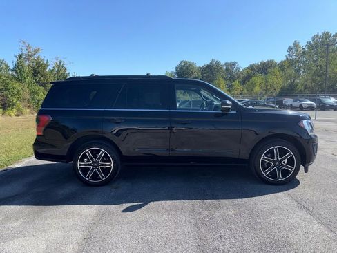 Used 2021 Ford Expedition Limited image 10