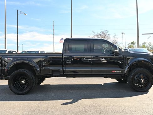 Used 2025 Ford F450 Platinum w/ Platinum Plus Package image 16