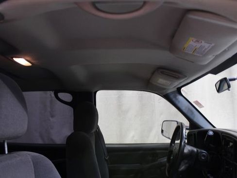 Used 2006 Chevrolet Silverado 2500 W/T w/ Heavy-Duty Power Package image 15