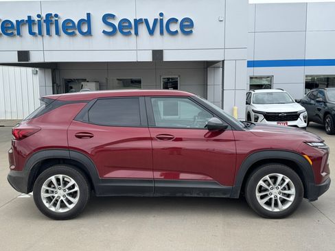 Used 2025 Chevrolet TrailBlazer LS w/ LS Convenience Package FWD image 6