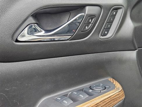 Used 2017 GMC Acadia Denali w/ Technology Package image 16