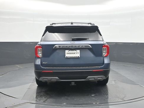 Used 2021 Ford Explorer XLT w/ Equipment Group 202A RWD image 17