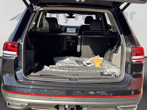 New 2026 Volkswagen Atlas SE image 7