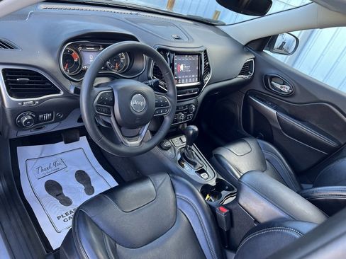 Used 2022 Jeep Cherokee Limited image 24