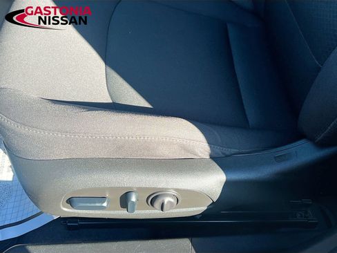 Used 2024 Chevrolet Malibu LT image 26