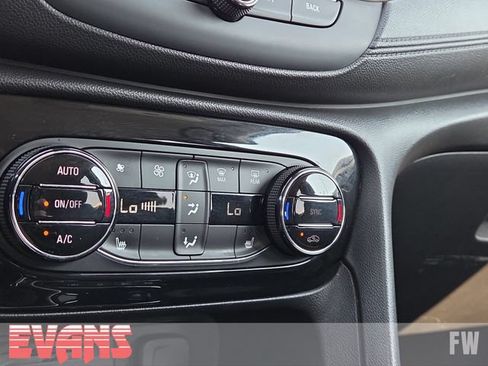 Used 2021 Buick Encore GX Essence w/ Advanced Technology Package FWD image 10