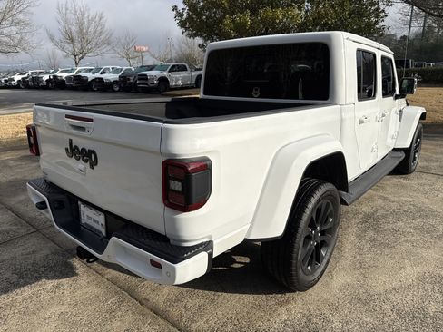 Used 2021 Jeep Gladiator Overland image 7