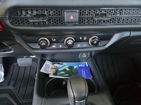 Certified 2024 Honda HR-V LX image 17