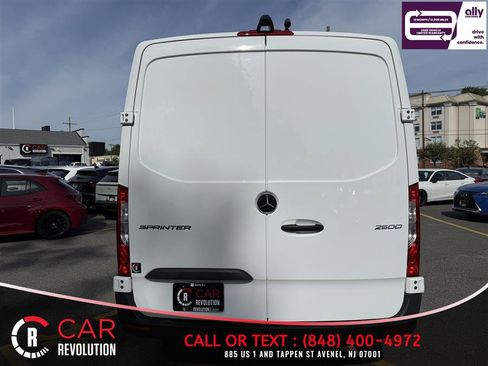 Used 2023 Mercedes-Benz Sprinter 2500 image 5