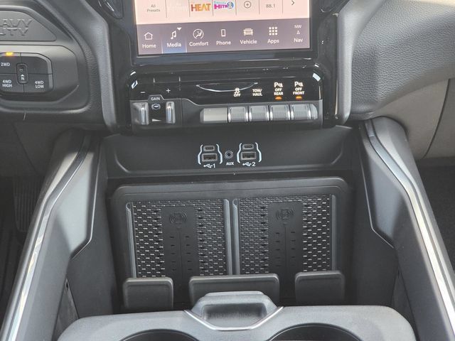 New 2026 RAM 2500 Laramie w/ Night Edition AWD/4WD image 15